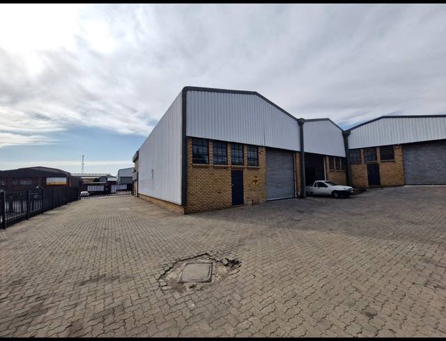 257M² FACTORY TO LET IN JET PARK